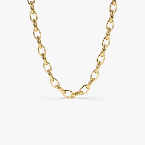 Raelynn's Elegant Gold Necklace